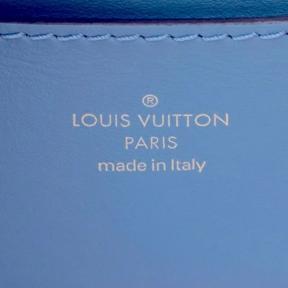 Reserved Louis Vuitton Blue Designer Crossbody Bag - Picture 4 of 9